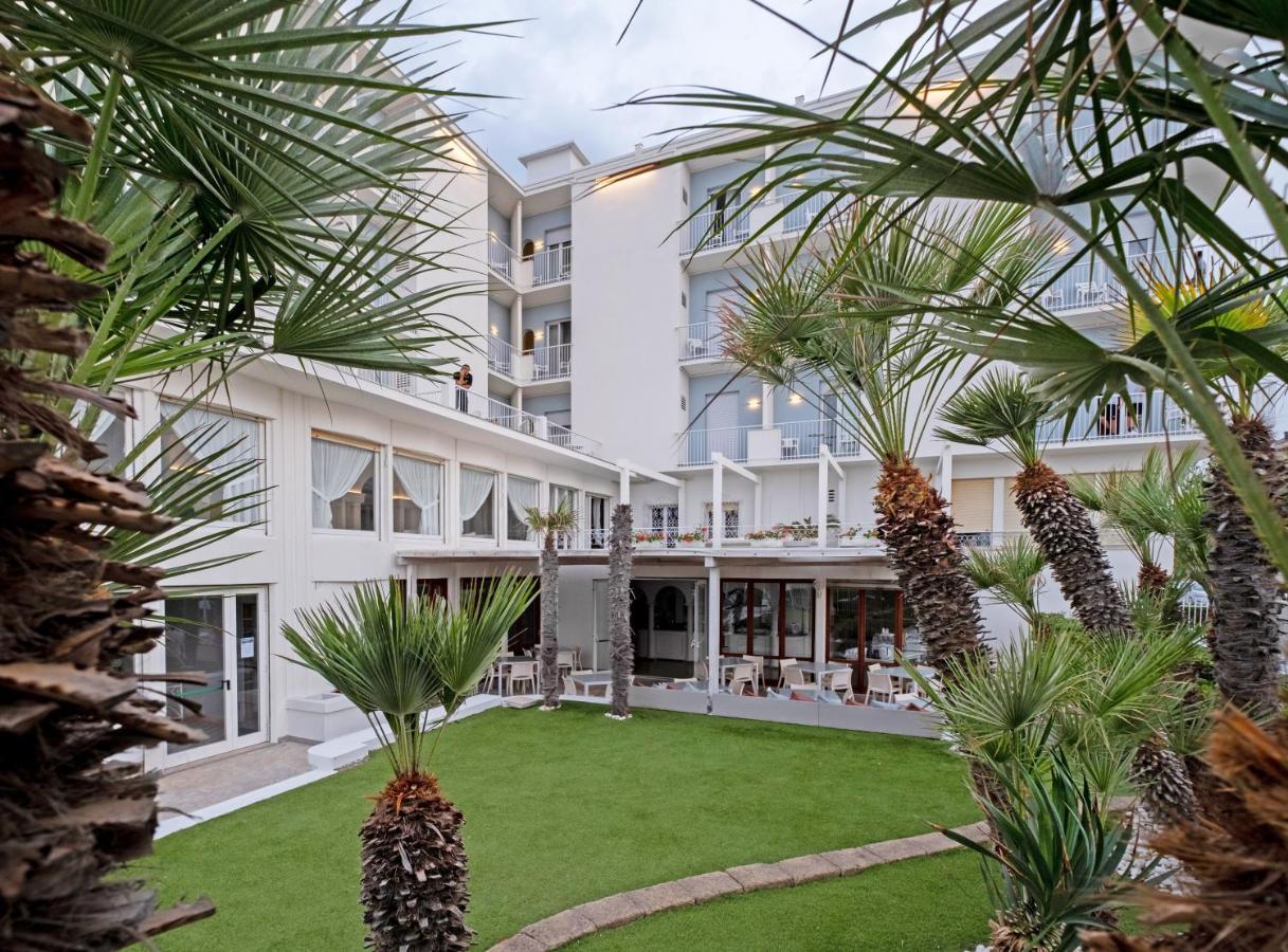 Hotel Continental Сенігаллія Екстер'єр фото